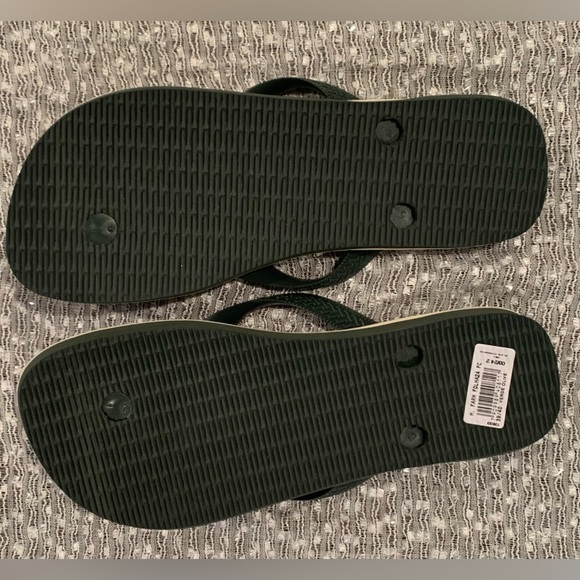 Havaianas x Farm Rio Tropical Birds
Print NWT - Women’s 9/10, Men 8 - Picture 8 of 8